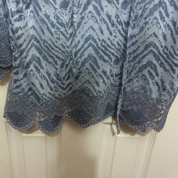 Very comfortable blue blouse - Picture 2 of 3