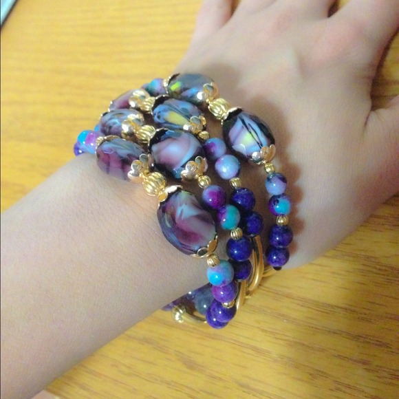 Bracelets (set of 4)
