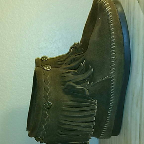 Minnetonka shoes