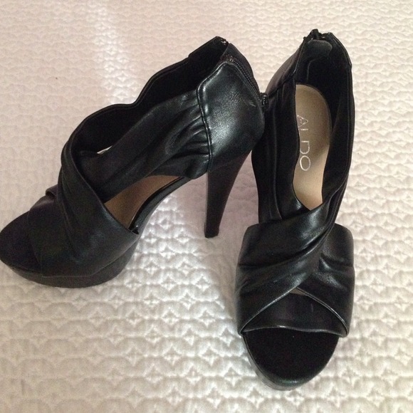 Aldo leather heels