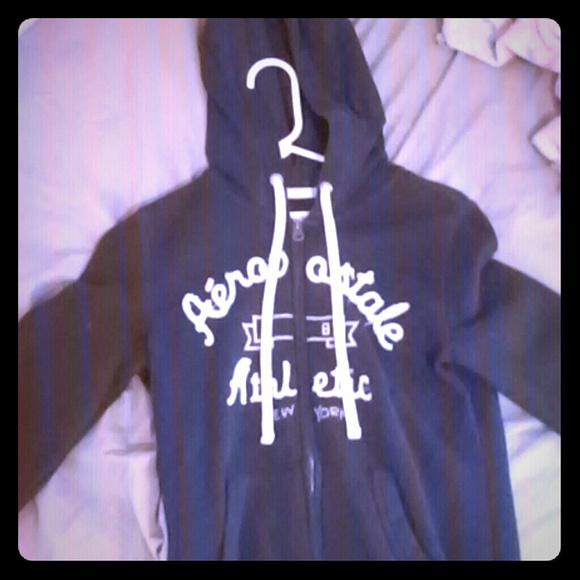 Areopostale - Picture 1 of 1
