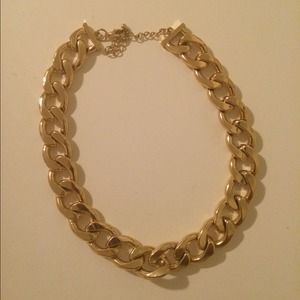 Gold chain necklace