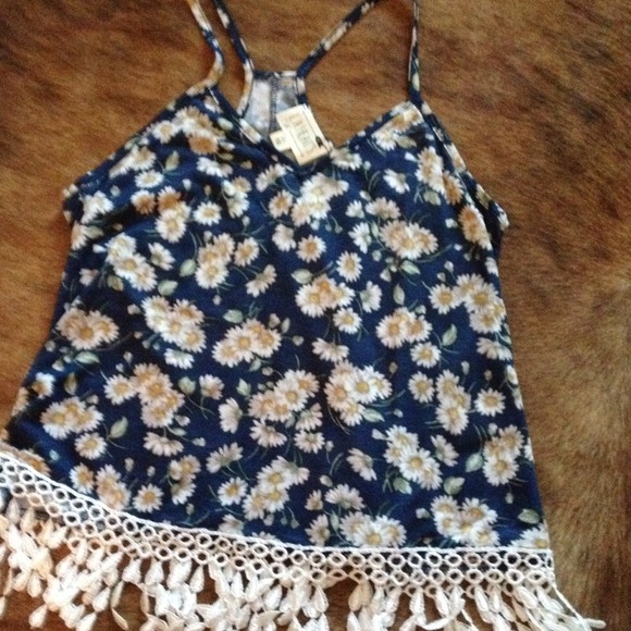 💢Must see tank top!!💢