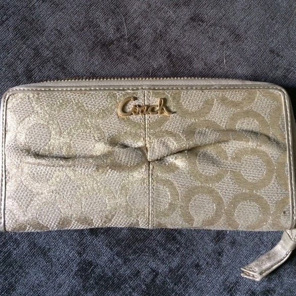 Authentic Coach wallet