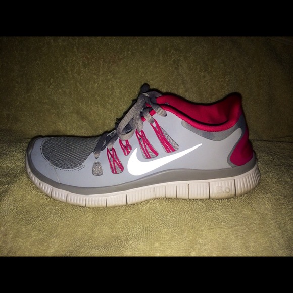 Nike Shoes - Nike free run 5.0!