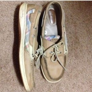 Sperrys boat shoes
