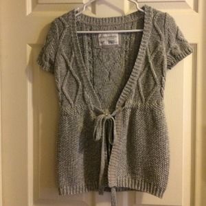 Silver gray short sleeve sweater