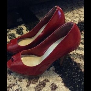 Red pumps size 6