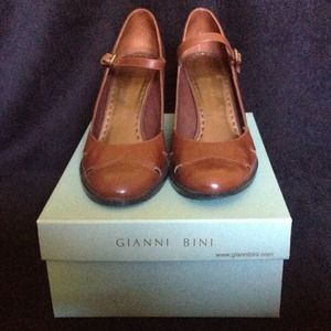 Perfect wedges for fall!!