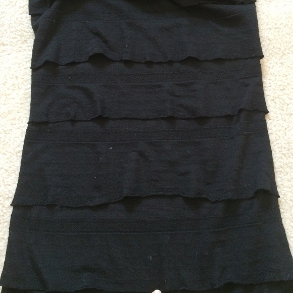 Cute black tank top - Picture 3 of 4