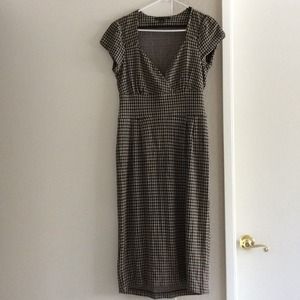 Stylish Banana Republic houndstooth dress