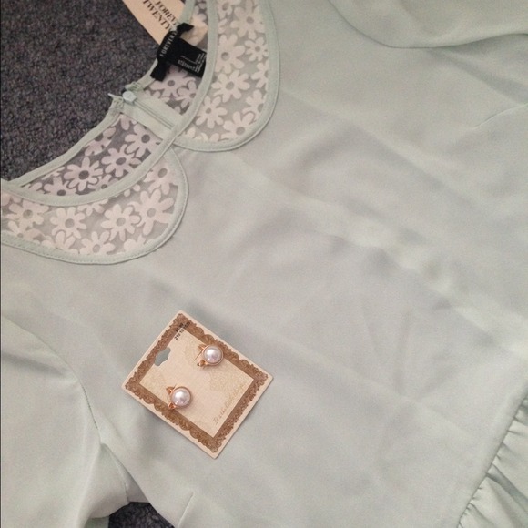 Forever 21 dress and earrings bundle!