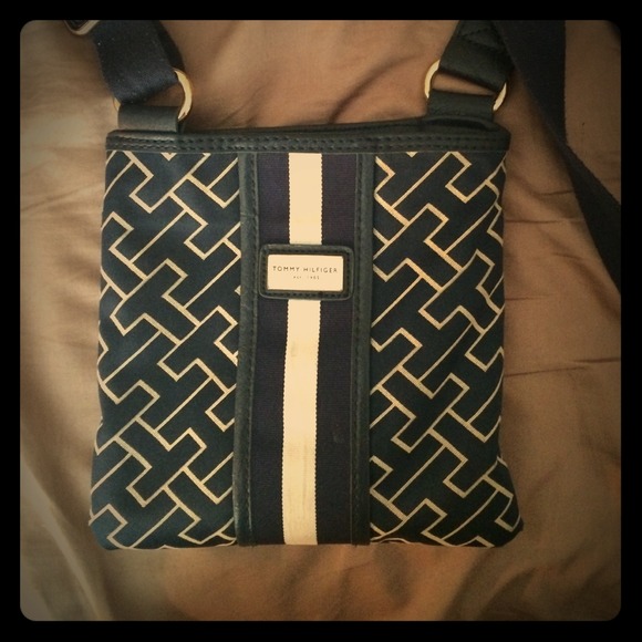 Tommy Hilfiger Crossbody