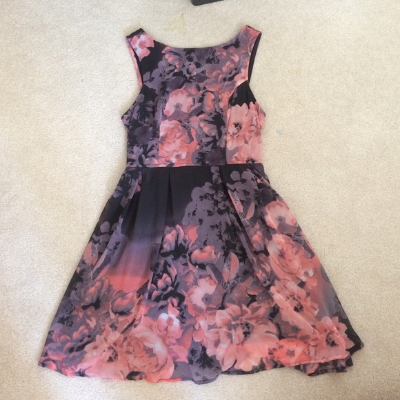 Multicolored floral dress - Picture 1 of 3