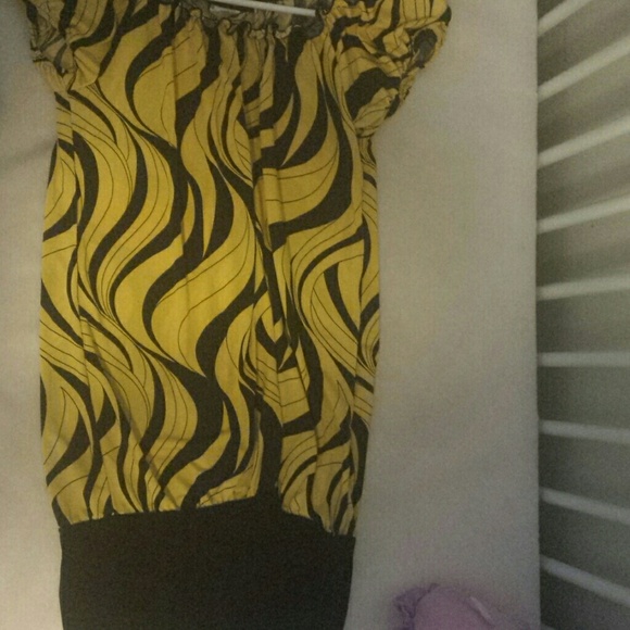 Silky Black n Yellow blouse/dress - Picture 2 of 2