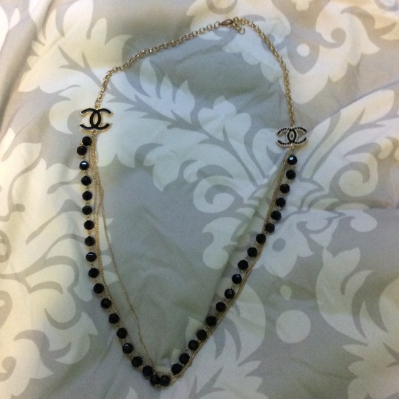 Chanel necklace not real, I got it from a boutique
