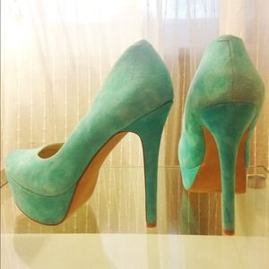 Jessica Simpson 'Waleo' Suede Platform Pump