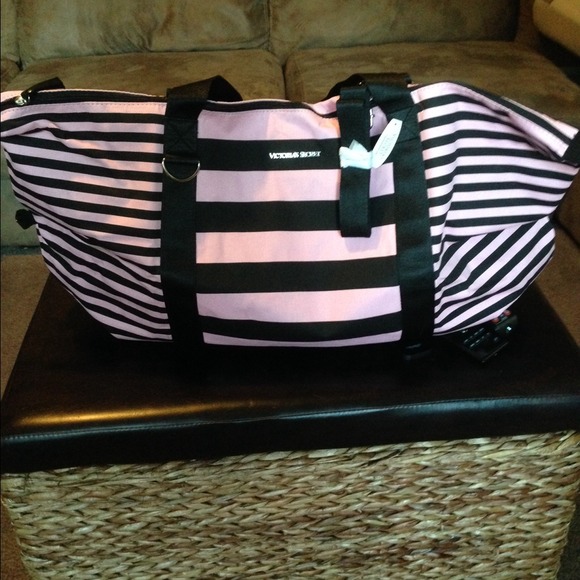 Victoria secret weekend/duffle bag. Brand new