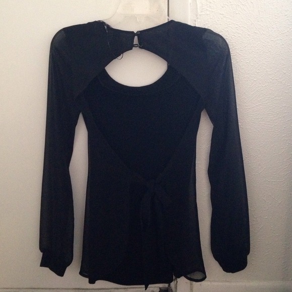 Open back top - Picture 2 of 4