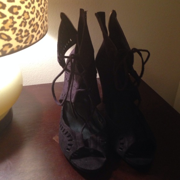 zigi soho lace up sandals/booties