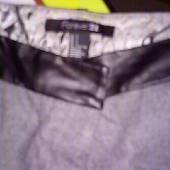 H&M Shorts - Picture 2 of 3