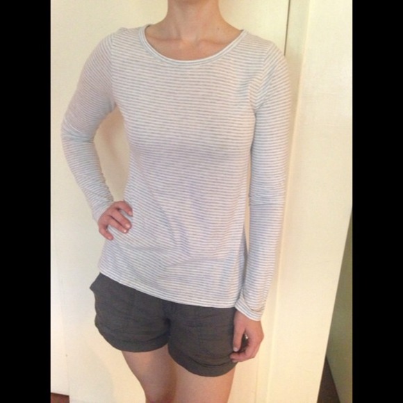 Banana Republic ruched-sleeve long sleeve shirt