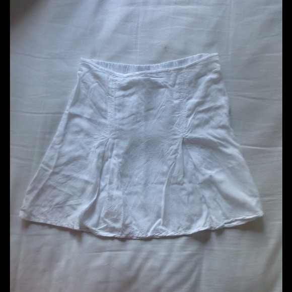 Brandy Melville White Pleat Skirt