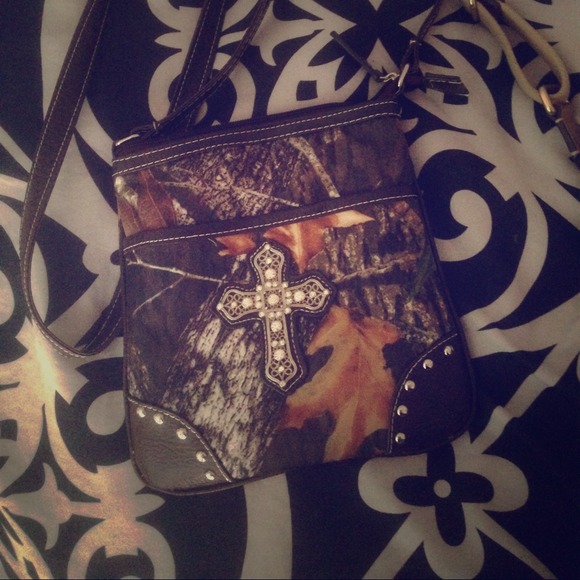 Camo crossbody purse with jeweled diamond cross