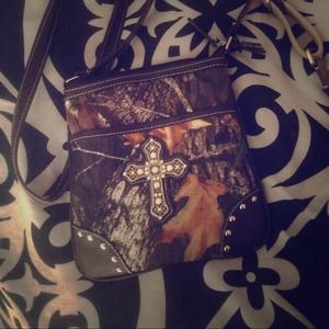Camo crossbody purse with jeweled diamond cross