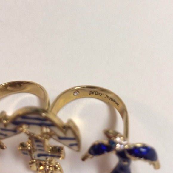 Betsey Johnson Two Finger Ring - Picture 3 of 3
