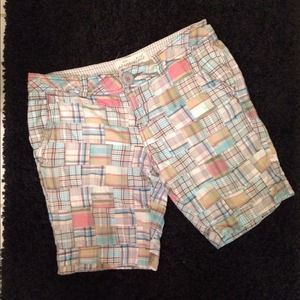 Aeropostale soft pastel plaid Bermuda length short