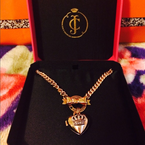 Beautiful Juicy Couture necklace!