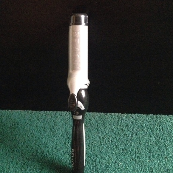Revlon curling iron 2in