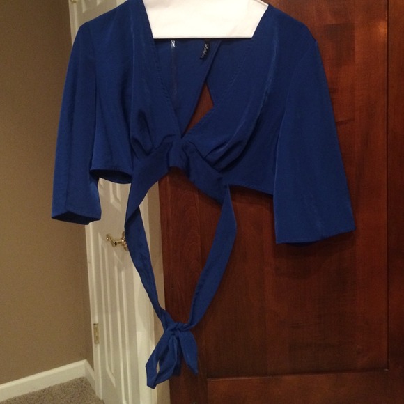 Kimono Inspired Blouse💙 - Picture 1 of 2