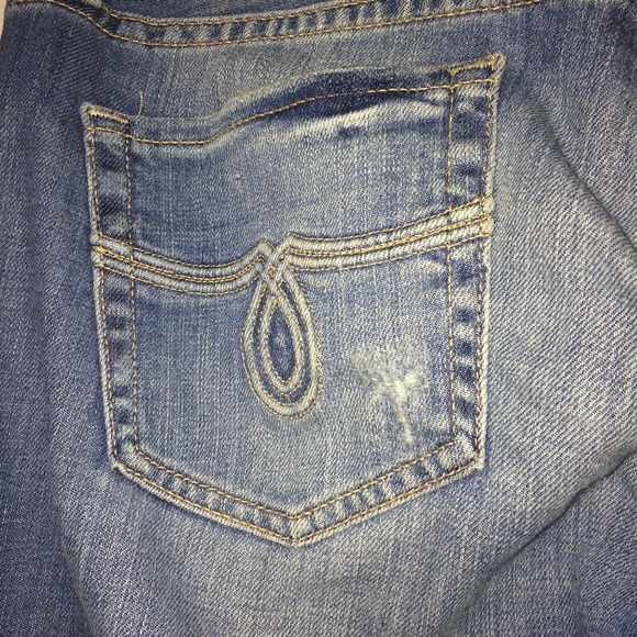 Lucky Brand Jeans - Picture 2 of 4