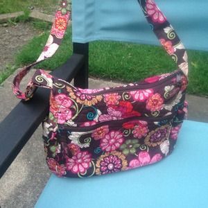 ❗️SALE❗️✅🔜Vera Bradley  cross over purse.