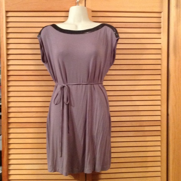 A Pea in the Pod- Grey w/ Sequin Maternity Tunic