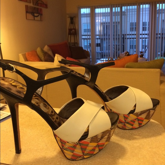 Brand new San Edelman Platform sandal. - Picture 3 of 4