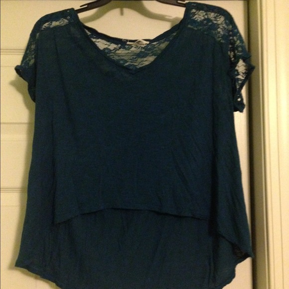 Blue Top With Lace - Picture 2 of 4