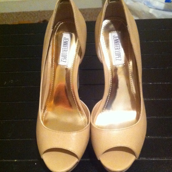 Jennifer Lopez high heels NEVER WORN!!!! - Picture 4 of 4