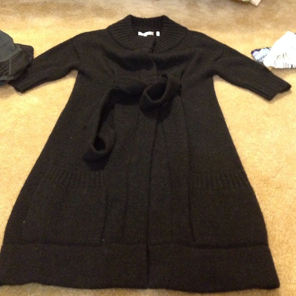 Brand new VINCE long sweater--- Classic Vince