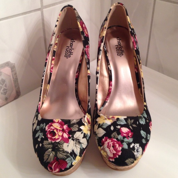 Heals from Charlotte Russe - Picture 2 of 4