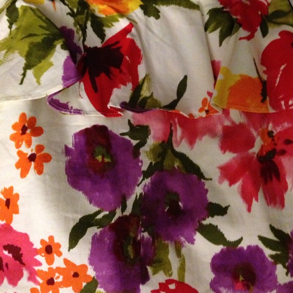 ❌Sold❌Floral skirt - Picture 3 of 4