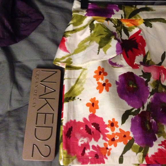 ❌Sold❌Floral skirt - Picture 4 of 4