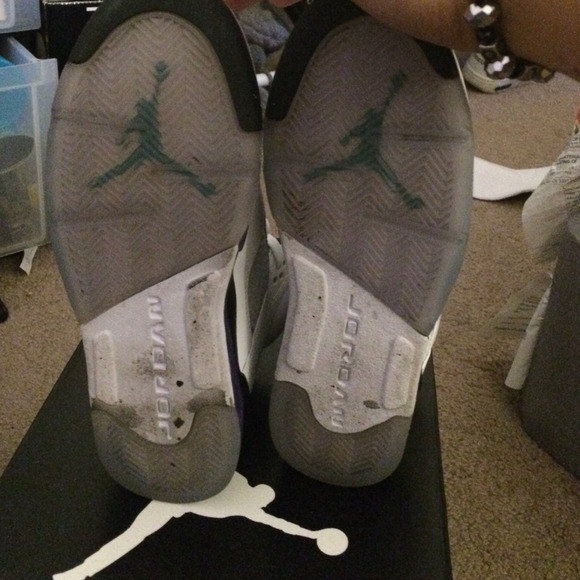 REDUCED! ✨Lightly used Jordan Grape v. Youth 4.5 - Picture 2 of 4