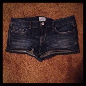 Jean short shorts