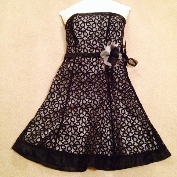 White House Black Market dress size 0