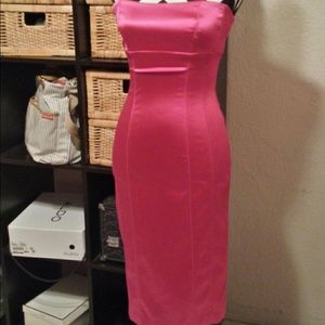 Satin fushia Bebe dress