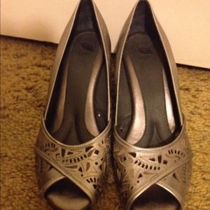 Nurture Peep Toe Pump