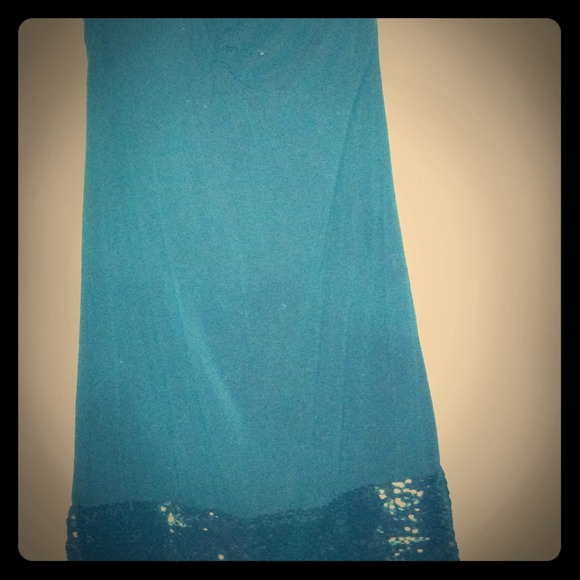 Strapless top with sequin at bottom band all black